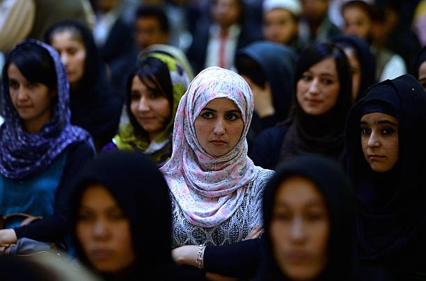 RE-SISTERS. Sorelle nella resistenza: storia e storie di donne afghane – ONLINE